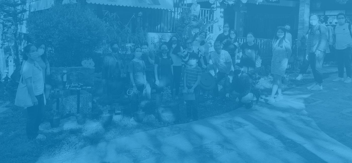 The Intelimina team with the community